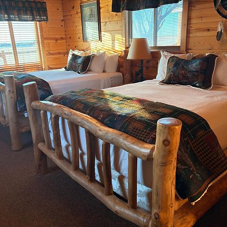 Badlands Frontier Cabins 沃尔 外观 照片