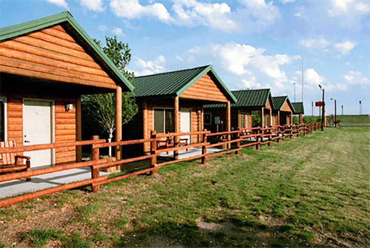 Badlands Frontier Cabins 沃尔 外观 照片