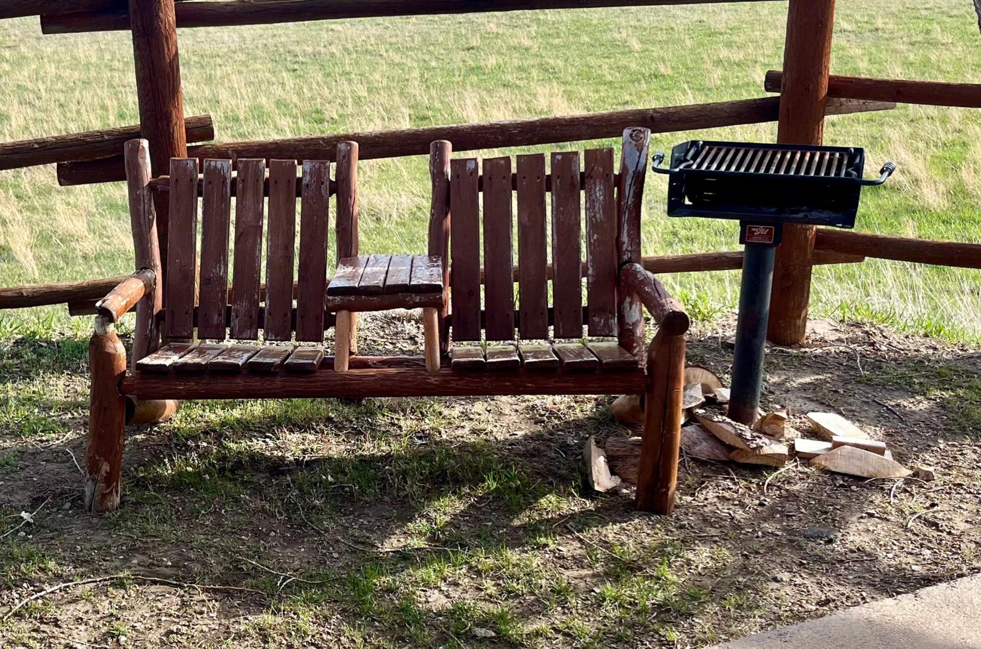 Badlands Frontier Cabins 沃尔 外观 照片