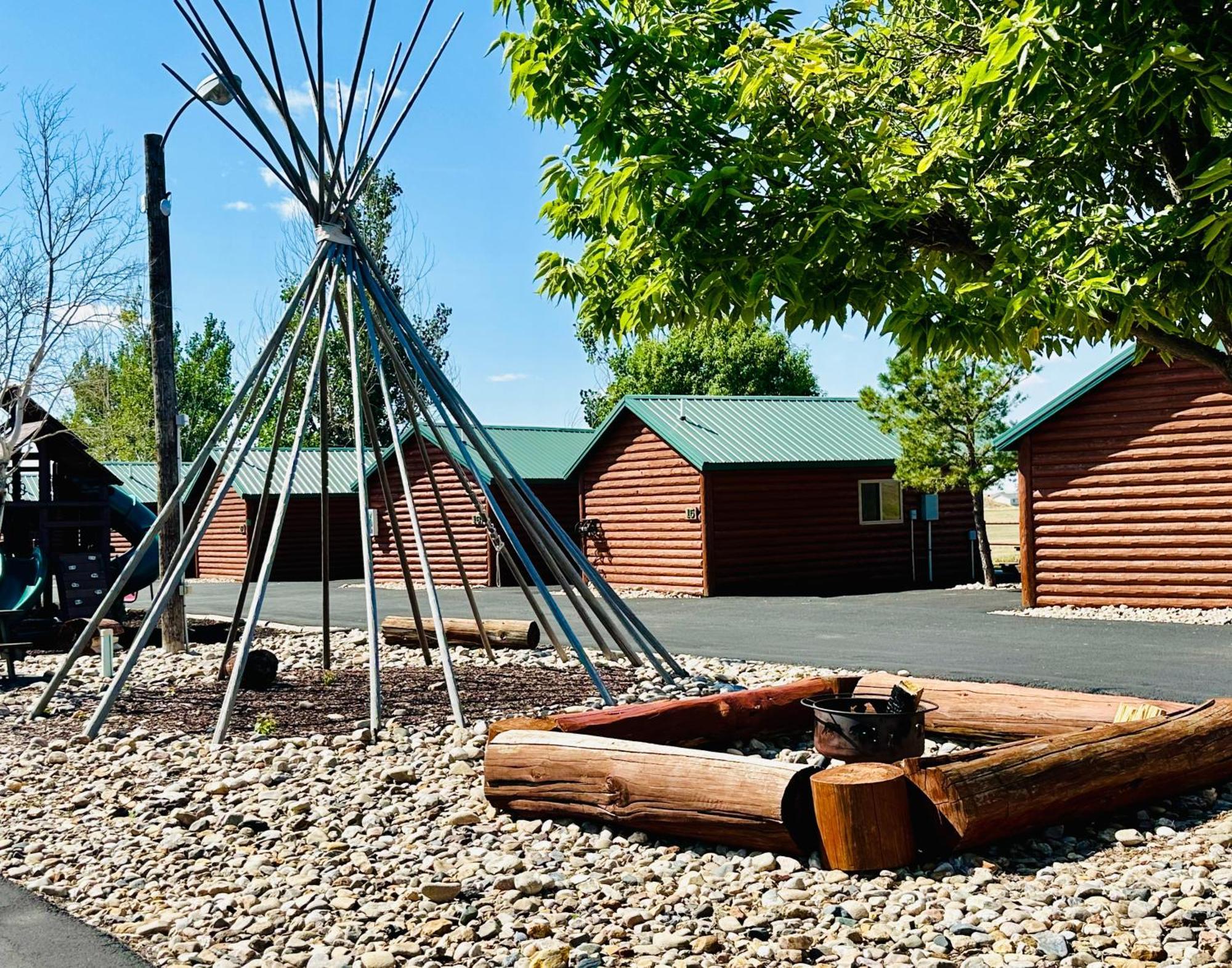 Badlands Frontier Cabins 沃尔 外观 照片